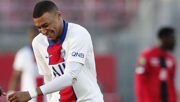 Humoristas franceses compusieron una divertida canción a Kylian Mbappé para que se quede en el PSG | Foto: REUTERS