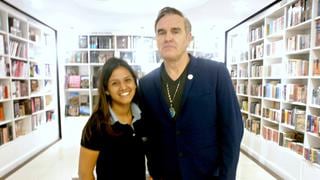 Morrissey paseó por Larcomar y visitó una librería