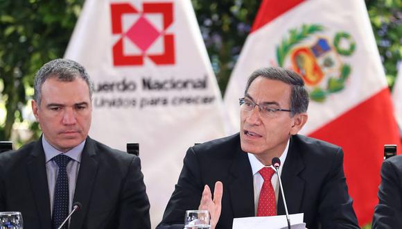 Martín Vizcarra y Salvador del Solar son objeto de nuevas denuncias constitucionales por disolución del Congreso. (foto: Andina)