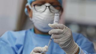 Coronavirus en Perú: 300 mil vacunas serían para el sector salud, indicó el Colegio Médico del Perú