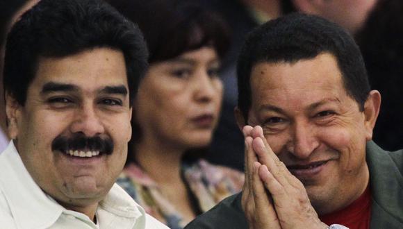 Hugo Chávez y Nicolás Maduro, actual dictador de Venezuela. 
[Foto: Reuters]