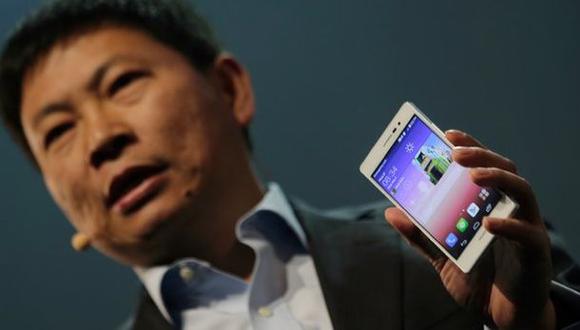 Huawei lanza smartphone con pantalla de zafiro antes que Apple