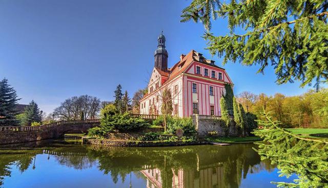 Palacio de Warmatowice Sienkiewiczowskie, Polonia. Precio por noche: US$339. (Foto: Airbnb)