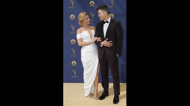 Scarlett Johansson asistió al Emmy 2018 junto a su actual pareja, el actor cómico Colin Jost. (Foto: Agencias)