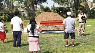 La difícil despedida a las víctimas de COVID-19: guía para la cremación o el entierro