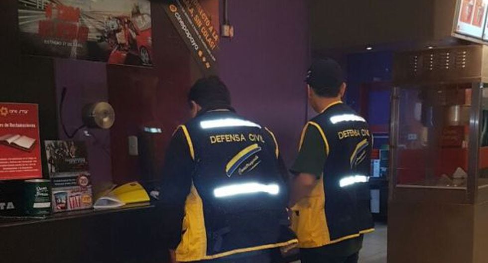 Lima: Cine Star: parte del techo de una sala se cayó en plena función