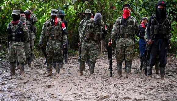 ELN acusa a gobierno de Duque de “hacer trizas la paz” con las FARC. En un comunicado, el equipo negociador de la guerrilla señaló que la comunidad internacional es testigo del plan de la administración de Iván Duque de “hacer trizas la paz”. (AFP / Raul ARBOLEDA)