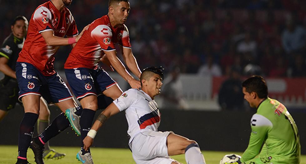 Pedro Gallese volvió a quedarse en el banco de suplentes. Ello no cambió el destino del Veracruz, que cayó en casa por 1-0 ante Chivas, por la jornada 11 de la Liga MX. (Foto: EFE)