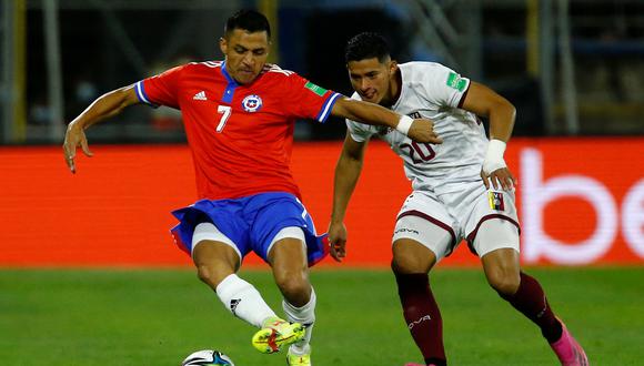 La selección de Chile busca meterse en puestos de clasificación al Mundial Qatar 2022 | Foto: AFP.