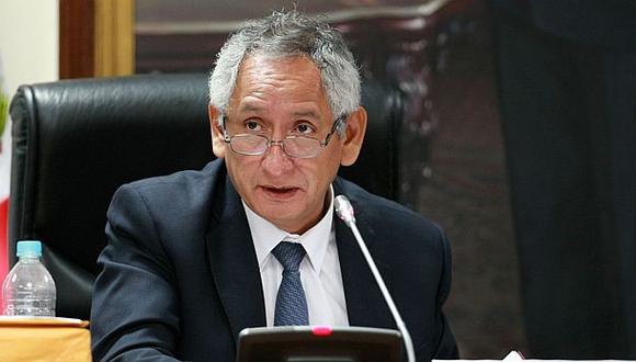 "La comunicación con el presidente es permanente y diaria. También con la bancada parlamentaria", afirma Cornejo (Andina)