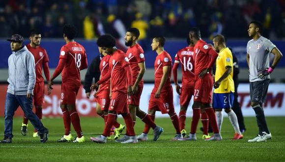 Perú perdió 2-1 ante Brasil con un gol en los descuentos