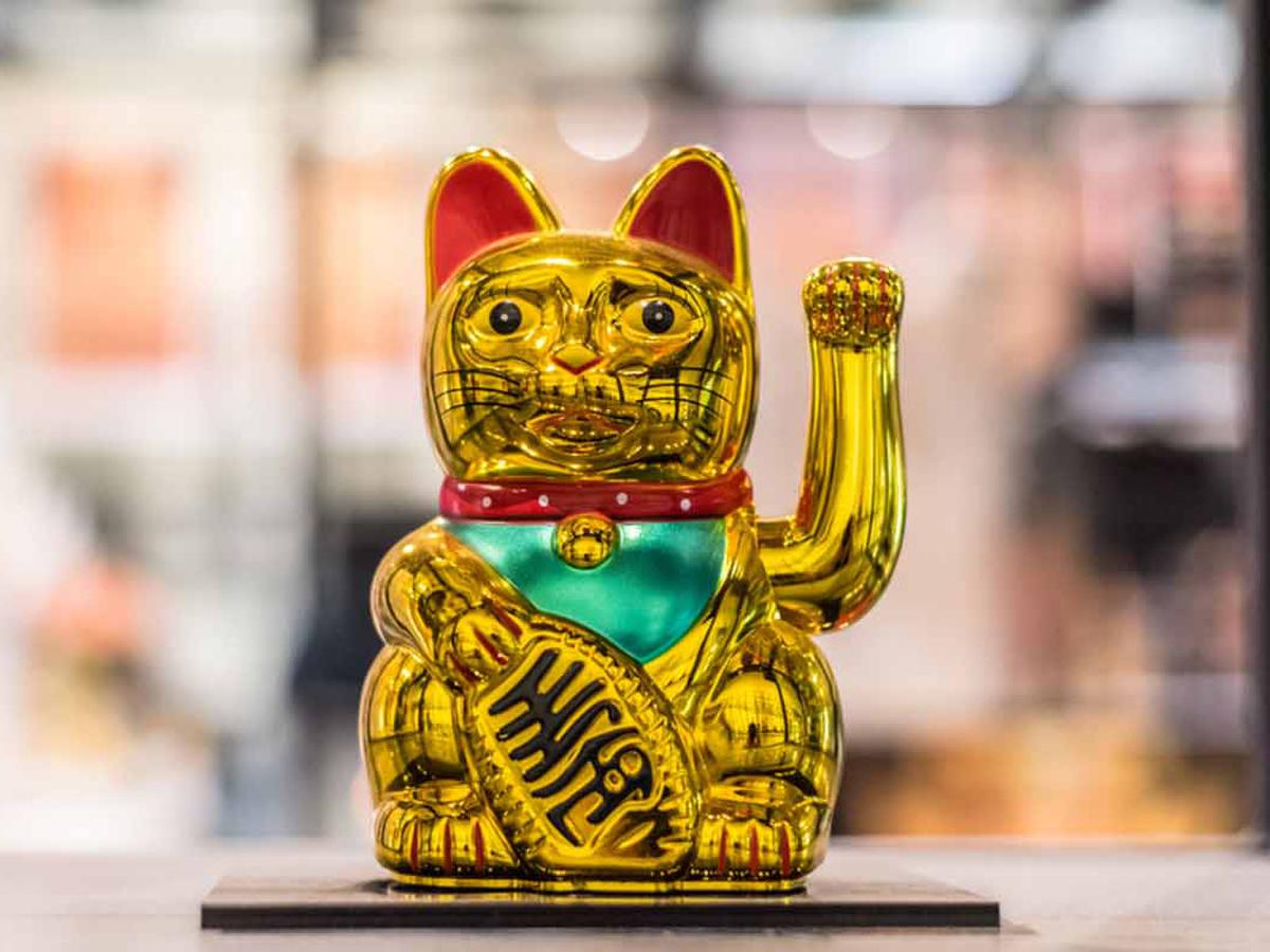 Maneki-Neko: historia, leyenda y significados del gato de la suerte japonés