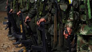 Colombia: 800 miembros de las FARC desertan del acuerdo de paz