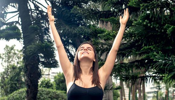 ¿Yoga o Clonazepam?, Jessica Vega lanza libro sobre meditación