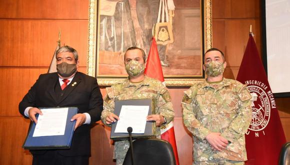El convenio fue firmado por representantes de la UNI y del Ejército. (Foto: Universidad Nacional de Ingeniería)
