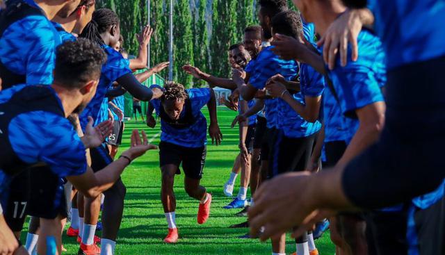 El primer día de trabajo de André Carrillo tras la oficialización de su fichaje por Al Hilal. (Foto: AlHilal Saudi Club)