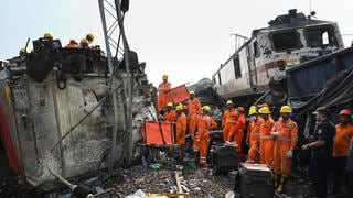Tragedia en India: Autoridades indias finalizan las labores de rescate tras choque de trenes que dejó más de 250 muertos