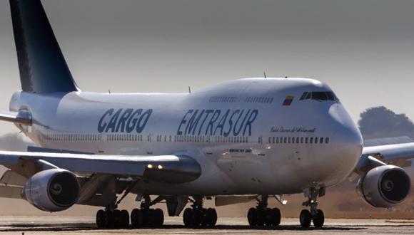 El Boeing 747-300 registrado con el número YV3531 de la aerolínea de carga venezolana Emtrasur en el aeropuerto internacional de Córdoba, Argentina, el 6 de junio de 2022, antes de despegar hacia Buenos Aires. (SEBASTIAN BORSERO / AFP).