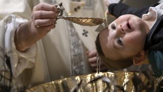 ¿Por qué los bautizos no tendrán padrinos ni madrinas durante los próximos 3 años en Italia ?