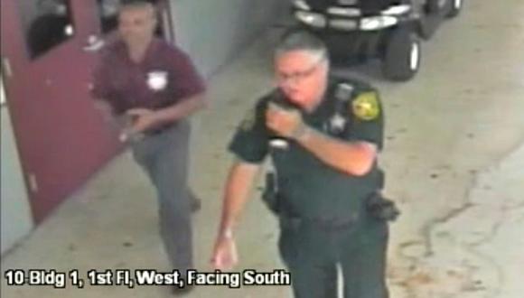 Parkland: Scot Peterson fue arrestado por negligencia un año después de la masacre en la escuela de Florida | Estados Unidos. (Reuters).