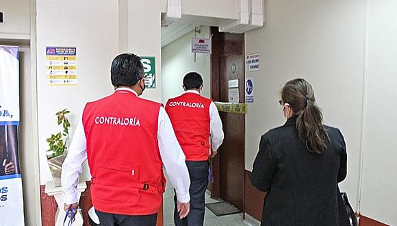 Ingreso del órgano de control y de la Procuraduría Anticorriupción a la sede del gobierno regional de Junín. (Foto: Contraloría / Junín)
