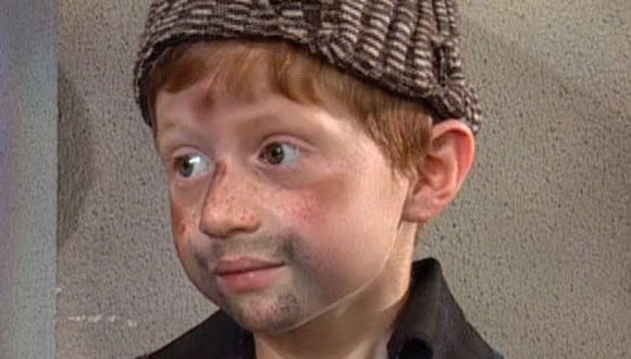 Octavio Ocaña tenía 5 años cuando debutó como Benito en "Vecinos". ¿Sabías que de esta serie salió el meme del niño pobre? (Foto: Televisa)