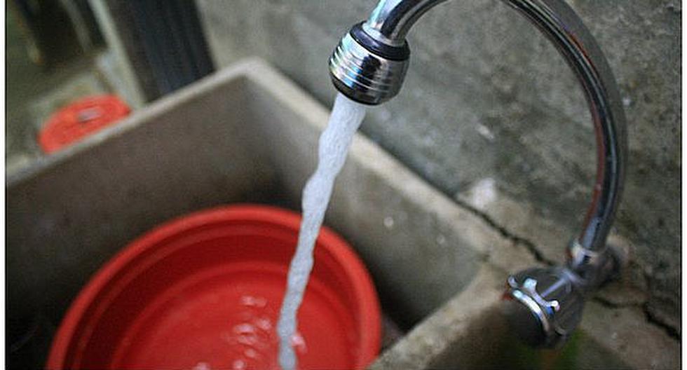 Pese a ser uno de los países con mayor disposición de agua dulce, millones de peruanos continúan sin tener servicio de agua potable.