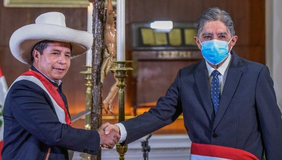 Avelino Guillén juró este jueves como nuevo ministro del Interior. (Foto: Presidencia de la República)