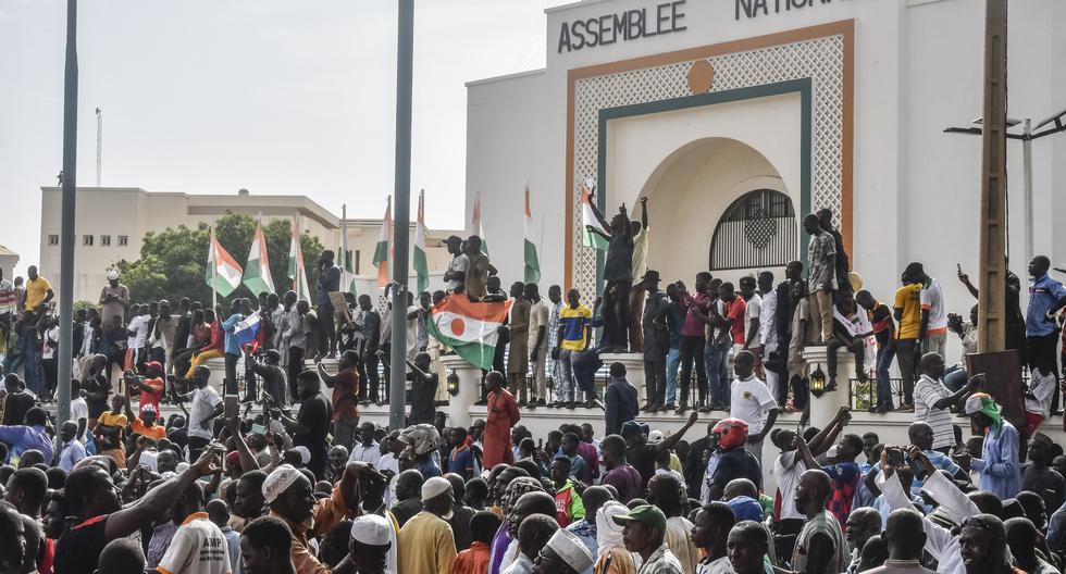 Thousands of people protest in front of the French embassy in the capital of Niger