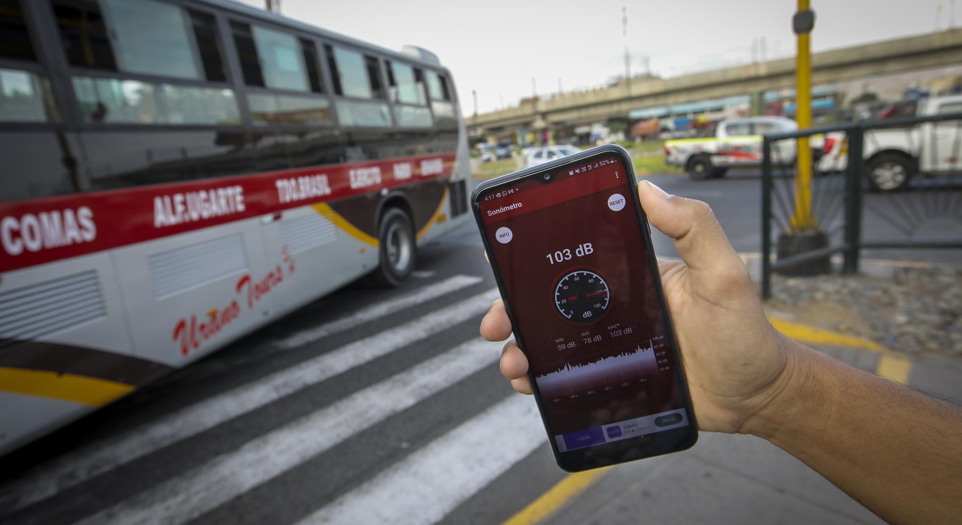 Niveles de ruido de entre 100 y 120 decibeles, como los registrados en el óvalo Higuereta, constituyen un riesgo para la salud: equivale a una perforadora a poca distancia, una discoteca, un concierto de música, petardos, un avión despegando o una carrera de fórmula uno.