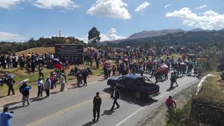 Cusco: maestros protestaron en fortaleza de Sacsayhuamán