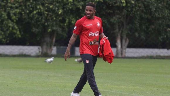 Jefferson Farfán envío buenos deseos a sus compañeros previo del Perú-Chile. (Foto: GEC)