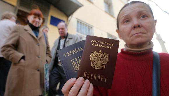 Rusia otorga a diario ciudadanía a 13.000 residentes en Crimea