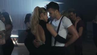 Prince Royce y Shakira bailan juntos en el video de “Deja Vu”