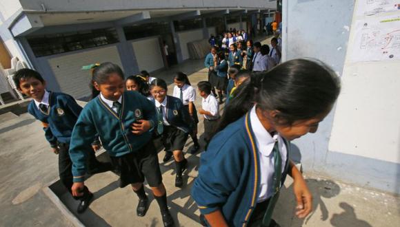 Año escolar 2019: Defensoría plantea que norma prohíba uso de la falda escolar