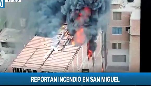 Un incendio se registró al interior de una vivienda en San Miguel. (Foto: Canal N)