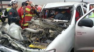 Aparatoso accidente en la Panamericana Norte en Ancón dejó dos heridos