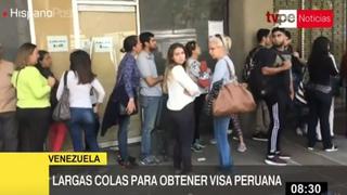 Venezolanos hacen filas en consulado peruano para obtener visado humanitario
