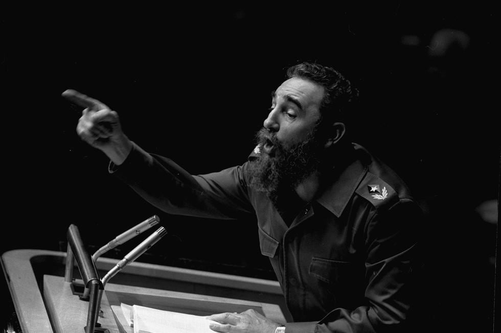 El expresidente de Cuba, Fidel Castro, se dirige a la ONU antes de que se celebre la Asamblea General. Fotografía del 12 de octubre de 1979, Nueva York. AP