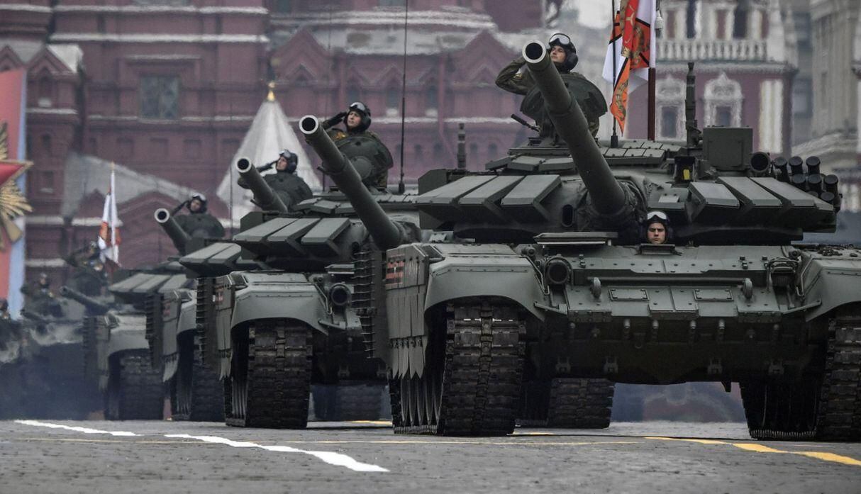 Este año, unos 13 mil soldados participaron del desfile por el Día de la Victoria, en Rusia. (AFP)