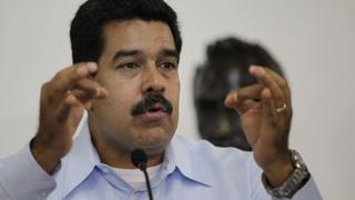 Maduro niega problemas con las divisas y denuncia campaña mediática