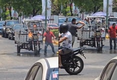 Apaga incendio de una motocicleta con gaseosa y se vuelve viral en México