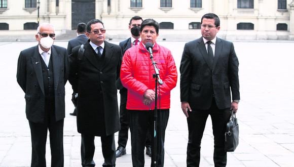 Nuevo revés judicial para el presidente Pedro Castillo y su abogado Benji Espinoza. Es la cuarta tutela de derechos que el Poder Judicial les rechaza en primera instancia. (Foto: Jorge Cerdán / Archivo)