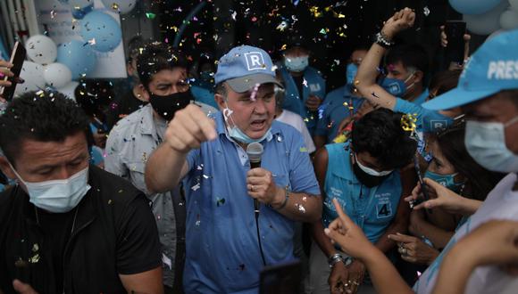 Rafael López Aliaga durante una de sus últimas actividades proselitistas de cara a las elecciones del domingo 11 de abril. (Foto: Anthony Niño de Guzmán / GEC)