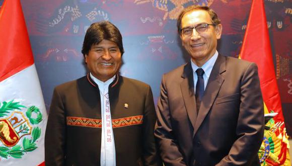 La primera reunión bilateral entre Martín Vizcarra (der.) y Evo Morales (izq.) tuvo lugar en Lima en el marco de la VIII Cumbre de las Américas. (Foto: AFP)