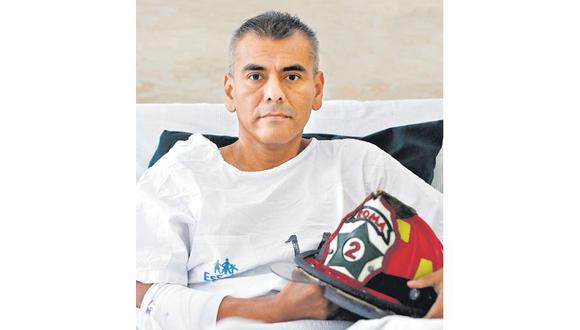 El bombero Gustavo Inciso lleva 92 días en una cama de hospital Almenara. Casi muere aplastado durante un incendio. (Piko Tamashiro / El Comercio)