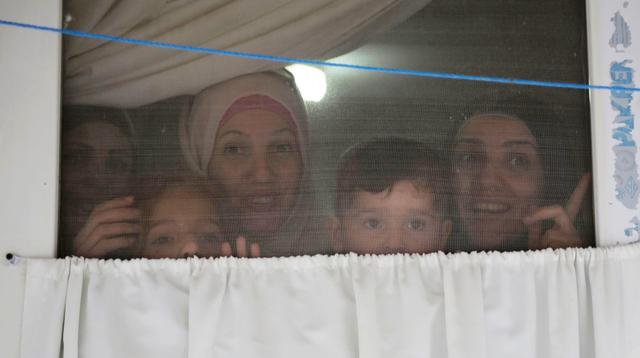Angela Merkel visita a niños refugiados en Turquía - 5