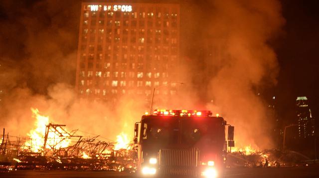 EE.UU.: Gigantesco incendio afectó el centro de Los Ángeles - 2