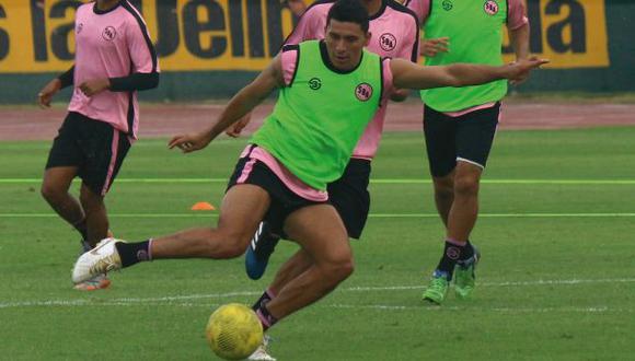 Jesús Álvarez anunció su retiro tras jugar en la 'Noche Rosada'