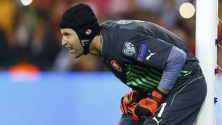 Chelsea niega haber recibido ofertas por Petr Cech